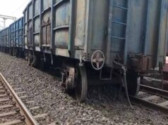 बिलासपुर में मालगाड़ी के डिब्बे पटरी से उतरे, जेसीबी का बकेट फंसने से हादसे की आशंका