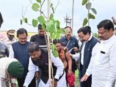 धमतरी बना प्रदेश का पहला जिला, जहाँ PACS के जरिए किसानों को मिलेगी ड्रोन स्प्रेयर सेवा