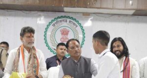 मुख्यमंत्री विष्णुदेव साय ने मेधावी विद्यार्थियों का किया सम्मान
