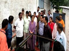 ओडिशा के मंत्रीनाइक ने मुगलिया हाट गांव में ग्रामीण पेयजल व्यवस्था का किया अवलोकन