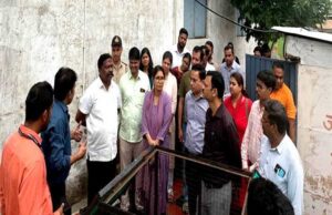 ओडिशा के मंत्रीनाइक ने मुगलिया हाट गांव में ग्रामीण पेयजल व्यवस्था का किया अवलोकन
