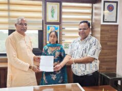 छत्तीसगढ़ स्टेट वेयरहाउसिंग कार्पोरेशन के कर्मचारियों को उपहार