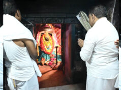 तिरंगा यात्रा के दूसरे दिवस माँ दंतेश्वरी की पूजा-अर्चना कर उप मुख्यमंत्री एवं वन मंत्री ने किया यात्रा का शुभारंभ