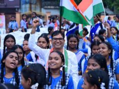 करीब 200 फीट लंबे तिरंगे के साथ उमड़ा जनसैलाब, वित्त मंत्री ओ.पी. चौधरी हुए शामिल