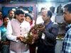 मुख्यमंत्री डॉ. यादव पीतल शिल्पकार के घर पहुंचे पारम्परिक पीतल शिल्प कला की सराहना की