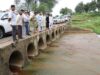 प्रदूषित जल के प्रभाव एवं समाधान के लिए कलेक्टर-एसपी ने किया मेघनगर क्षेत्र का निरीक्षण