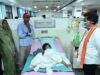 उप मुख्यमंत्री विजय शर्मा ने एम्स रायपुर में महाराष्ट्र सड़क हादसे के घायलों से की मुलाकात