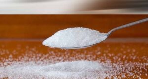 Sugar Price: त्योहार से पहले चीनी के दाम घटे, 65 से 58.5 रुपये किलो हुई कीमत