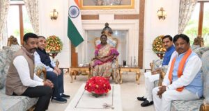 मुख्यमंत्री विष्णु देव साय के निमंत्रण पर राष्ट्रपति ने स्वीकार किया बस्तर दशहरा के मुरिया दरबार में शामिल होने का आमंत्रण