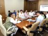 भौतिक रूप से तैयार स्वास्थ्य संस्थानों में मेन पॉवर, उपकरण एवं फर्नीचर की उपलब्धता करें सुनिश्चित : उप मुख्यमंत्री शुक्ल