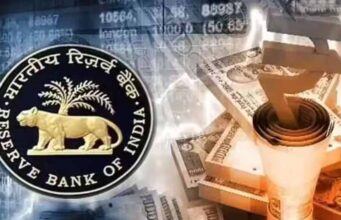 रुपये को संभालने के लिए RBI का बड़ा कदम, तेल कंपनियों को डॉलर बेचेगा रिजर्व बैंक