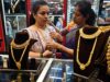 सोने की कीमतों में बड़ी गिरावट, ग्लोबल मार्केट में 3.4% टूटा Gold; भारत में जानें 22-24 कैरेट का भाव