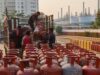 LPG सिलेंडर पर HPCL को ₹245 का नुकसान, नवंबर में बढ़कर ₹327 तक पहुंचने का अनुमान