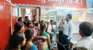 ग्रामोद्योग सचिव राजेश सिंह राणा ने किया छत्तीसगढ़ रेशम सेतु का निरीक्षण