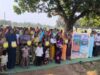 आयुक्त तारन प्रकाश सिन्हा ने खंडुआ में किया सिंचाई नाली निर्माण कार्य का निरीक्षण, श्रमिकों से किया सीधा संवाद